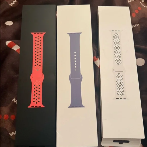 45mm Apple Smartwatch in Silver and White with Cellular & 3 Watch bands